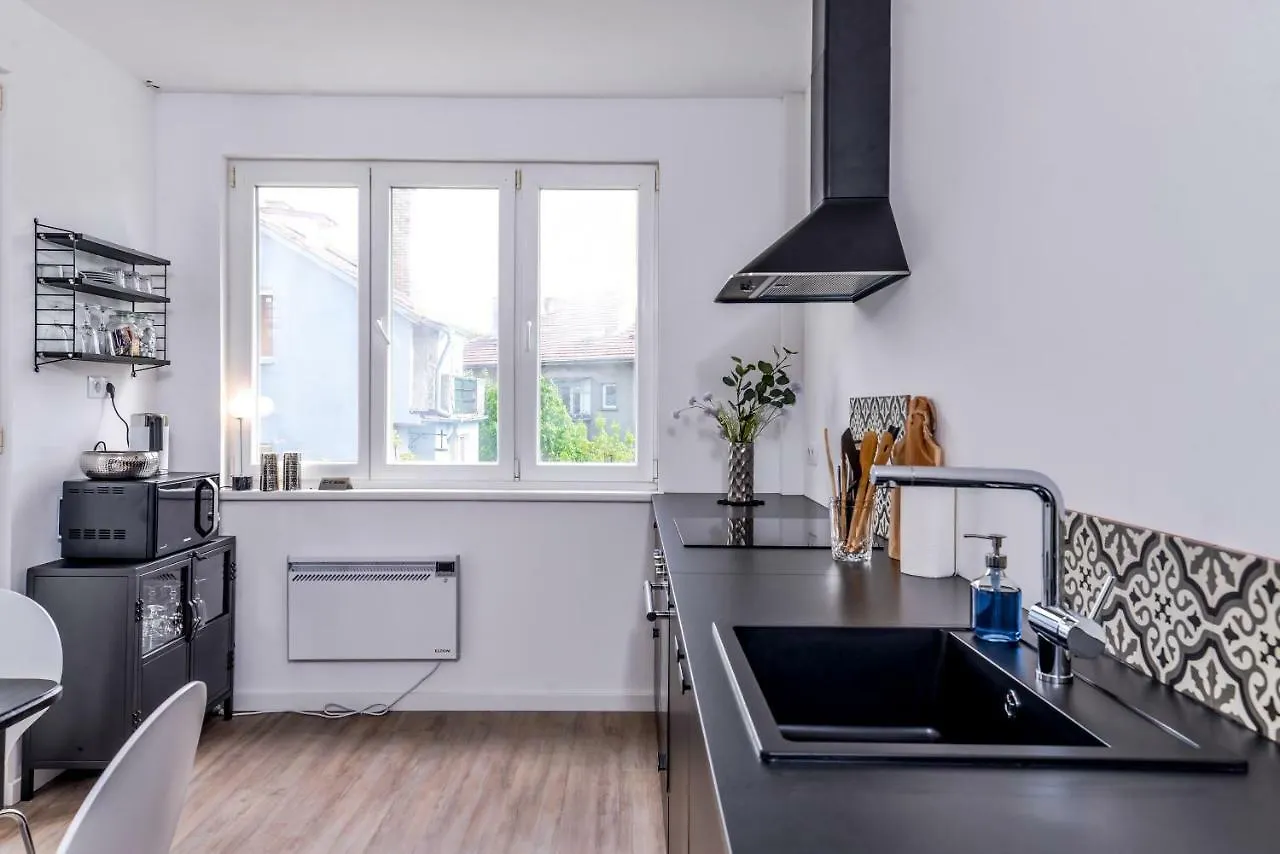 66 Apartment - Stylish Two Bedroom In Lozenets District By Flat Mаnager 소피아 0*,